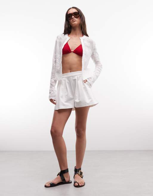ASOS DESIGN Curve - Geplooide shorts van katoenen keperstof in wit, 2 van 5