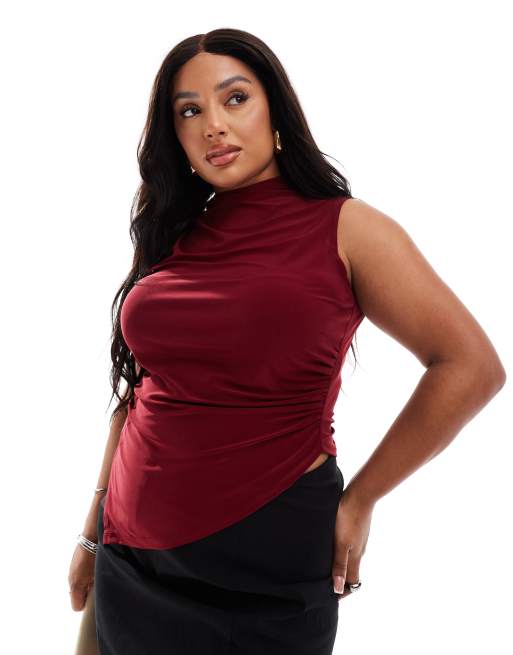 ASOS DESIGN Curve - Geplooide top met hoge hals en asymmetrische zoom in bordeauxrood 