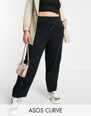 ASOS DESIGN Curve - Gerade geschnittene Baumwoll-Jogginghose in Schwarz mit breitem Bund und Biesen - BLACK