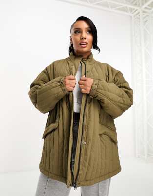 ASOS DESIGN Curve - Gerade geschnittene, gesteppte Baumwolljacke in Khaki-Grün