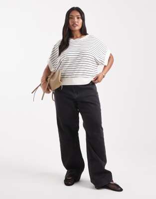 ASOS DESIGN Curve - Gerade geschnittene Jeans aus Comfort Stretch in verwaschenem Schwarz