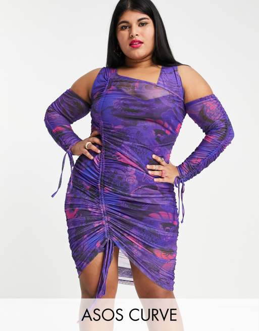 ASOS DESIGN Curve – Gerafftes Minikleid aus gemustertem Netzstoff mit Armstulpen