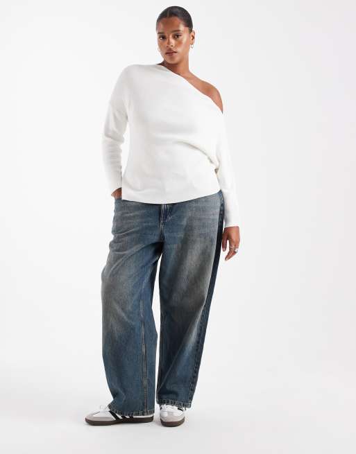 ASOS DESIGN Curve - Geribbeld gebreide asymmetrische top met blote schouder in crème, 2 van 4