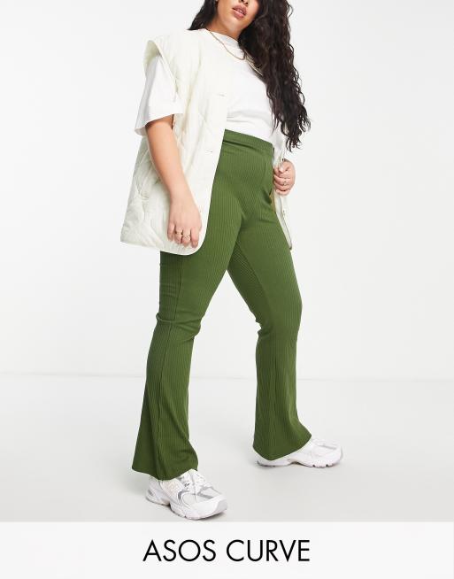 ASOS DESIGN Curve - Geribbelde kick flare-broek in kaki