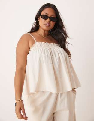 ASOS DESIGN - Curve - Gerimpelde camitop in crème, deel van co-ord set - view 1