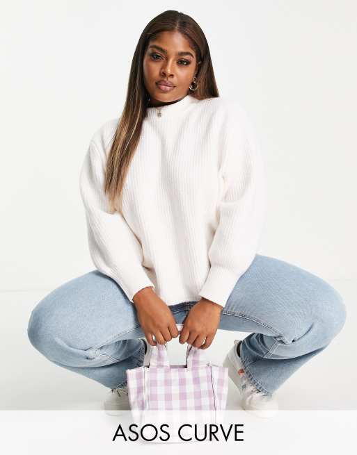 ASOS DESIGN Curve – Gerippter Pullover aus flauschigem Garn in Cremeweiß mit Rundhalsausschnitt
