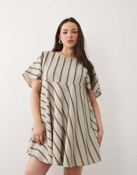ASOS DESIGN Curve – Gesmoktes Mini-T-Shirt-Kleid in Blau mit Streifenmuster - view 1