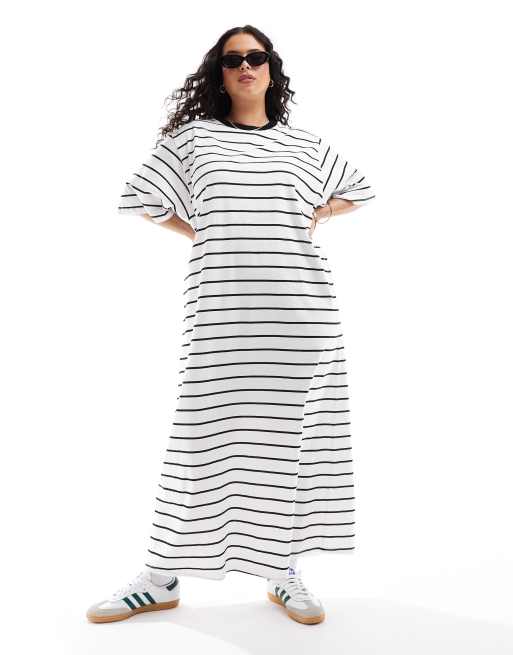 ASOS DESIGN Curve - Gestreepte oversized midaxi T-shirtjurk in wit en zwart