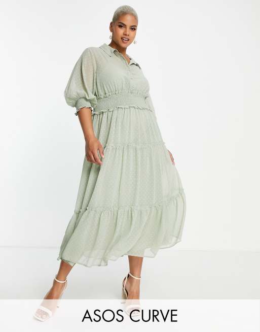 ASOS DESIGN Curve – Gestuftes Midikleid mit Kragen, geraffter Taille in Salbeigrün 