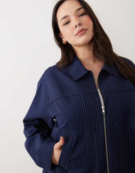 ASOS DESIGN Curve - Giacca blu navy a righe con zip e colletto, 4 di 4