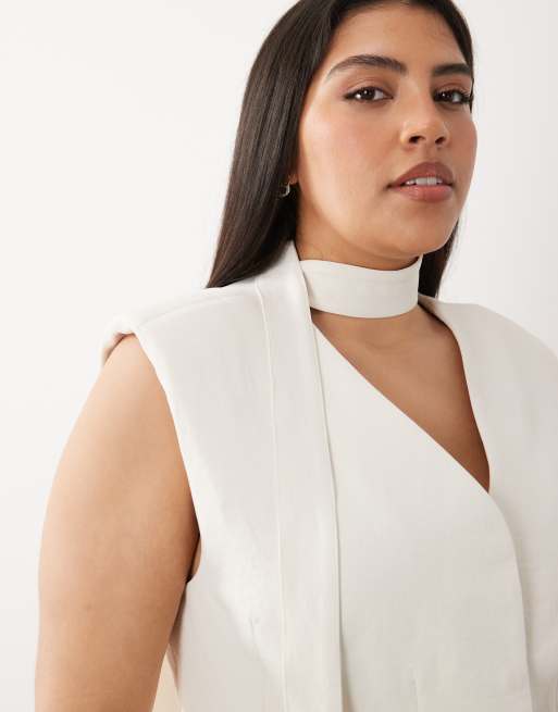 ASOS DESIGN Curve - Gilet de tailleur ajusté long structuré aux hanches - Crème, 2 de 4