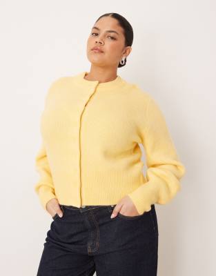 ASOS DESIGN Curve - Gilet duveteux en maille compacte à manches structurées - Babeurre-Jaune L