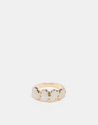 ASOS DESIGN Curve - Goldfarbener Ring mit Kunstperlendetail