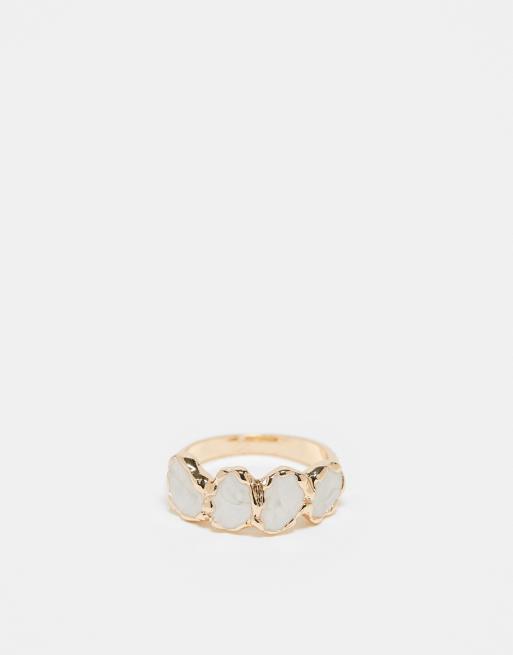 ASOS DESIGN Curve Goldfarbener Ring mit Kunstperlendetail ASOS
