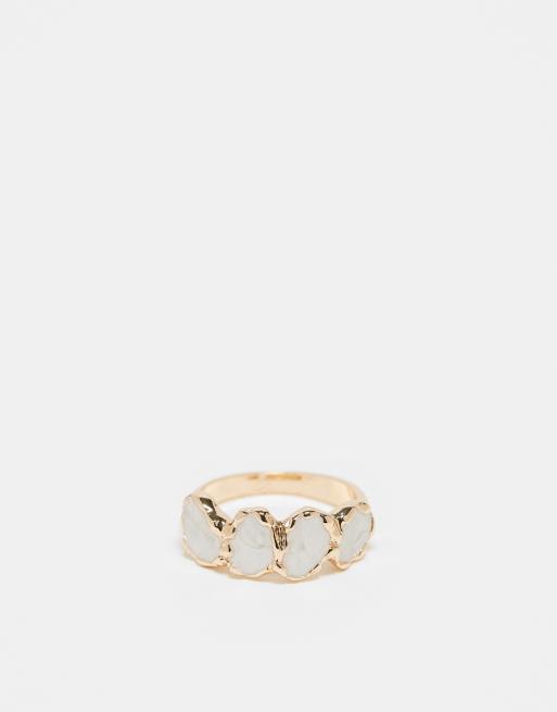 FhyzicsShops DESIGN Curve – Goldfarbener Ring mit Kunstperlendetail