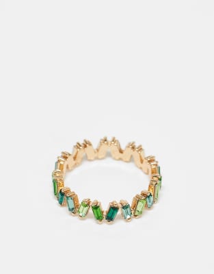 ASOS DESIGN Curve - Goldfarbener Ring mit Schmucksteinen in abgestimmten Grüntönen mit Baguette-Schliff