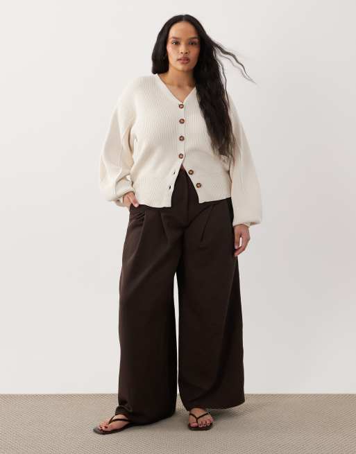 ASOS DESIGN Curve – Gräddvit, strukturerad kofta med markerad midja, 2 av 4