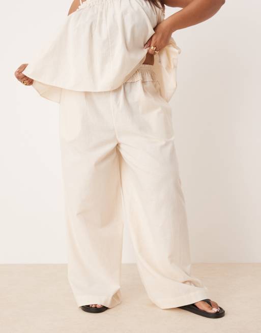 ASOS DESIGN Curve – Gräddvita byxor med smockad resårmidja, del av set, 2 av 4
