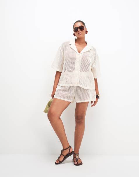 ASOS DESIGN Curve – Gräddvita, hålstickade shorts med cornelli-detaljer - view 1