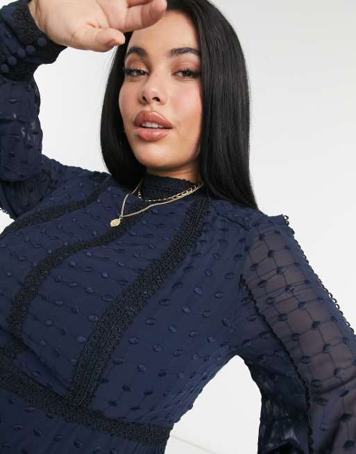ASOS DESIGN Curve – Granatowa koronkowa sukienka w stylu wiktoriańskim, 4 z 4