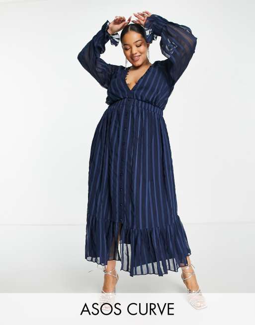 ASOS DESIGN Curve – Granatowa satynowa sukienka midi w paski z obszernymi rękawami z obcisłym mankietem
