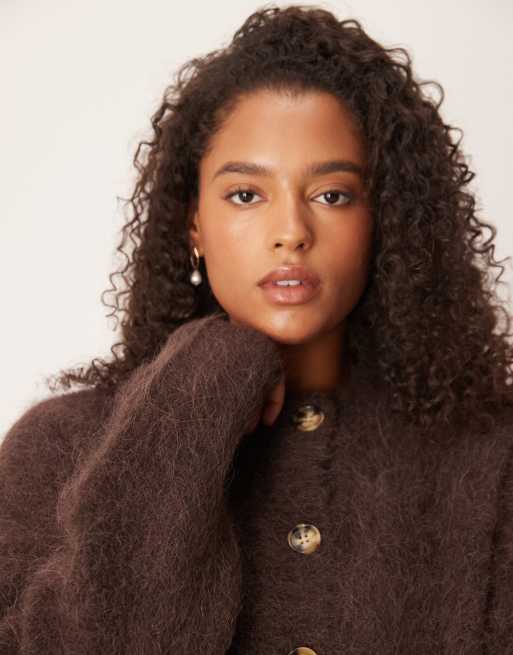 ASOS DESIGN Curve - Grofgebreid vest van premium alpacawol in chocoladebruin, 3 van 4