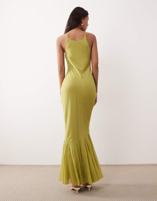 ASOS DESIGN Curve – Grön, ärmlös maxiklänning i chiffong med klockad kjol, 4 av 4