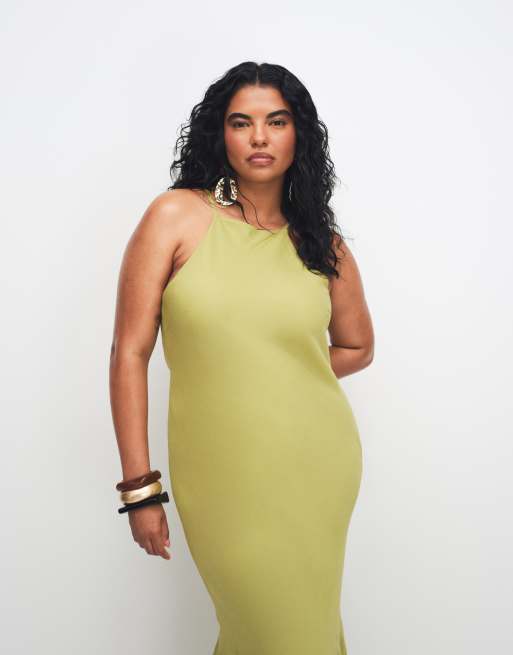 ASOS DESIGN Curve – Grön, ärmlös maxiklänning i chiffong med klockad kjol, 2 av 7