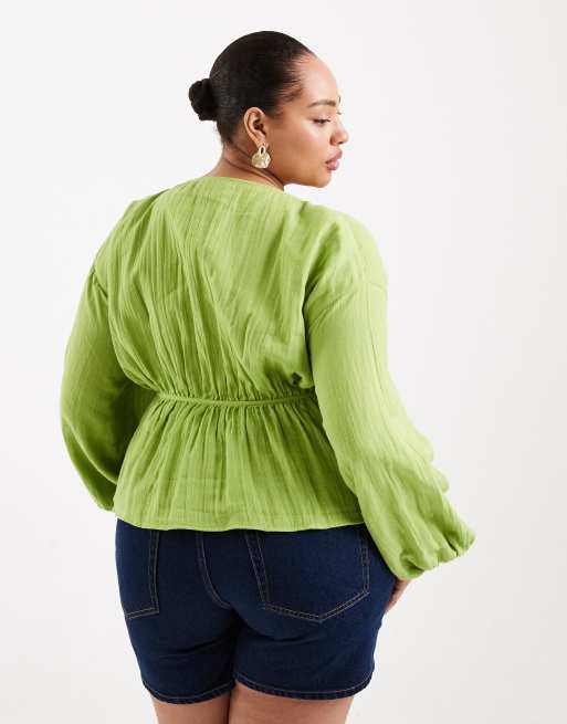 ASOS DESIGN Curve – Grön, smockad topp med långa ärmar och knappar framtill, 4 av 4