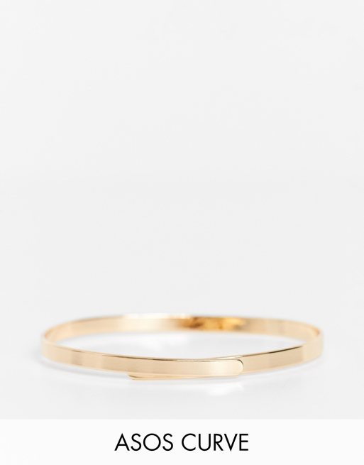 ASOS DESIGN Curve – Guldfärgad armring i minimalistisk design