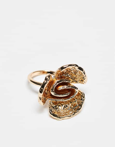 ASOS DESIGN Curve – Guldfärgad ring med texturerad blomdesign - view 1