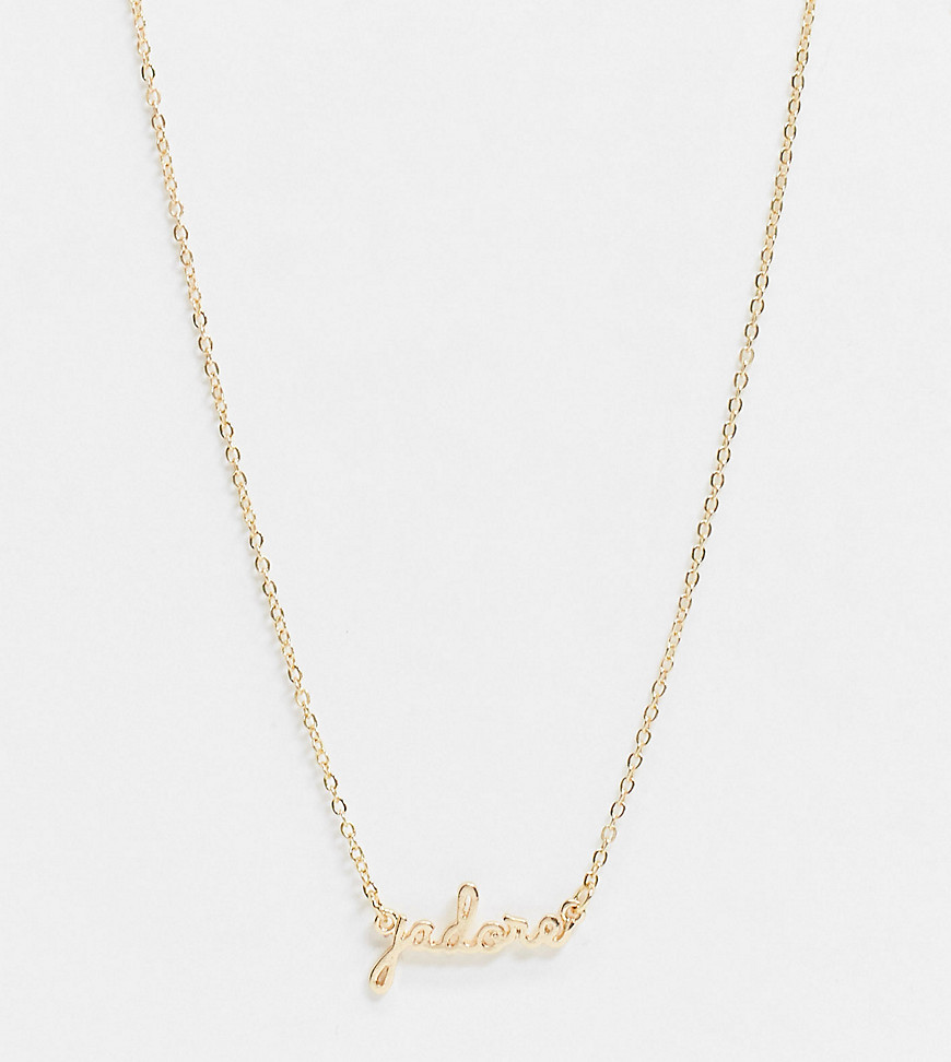ASOS DESIGN Curve – Guldfärgat halsband med j'adore-hängsmycke