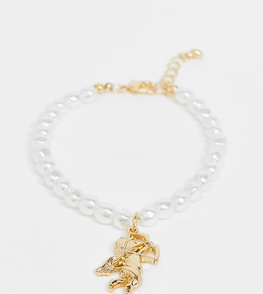 ASOS DESIGN Curve - Guldfarvet armbånd med perler og englevedhæng