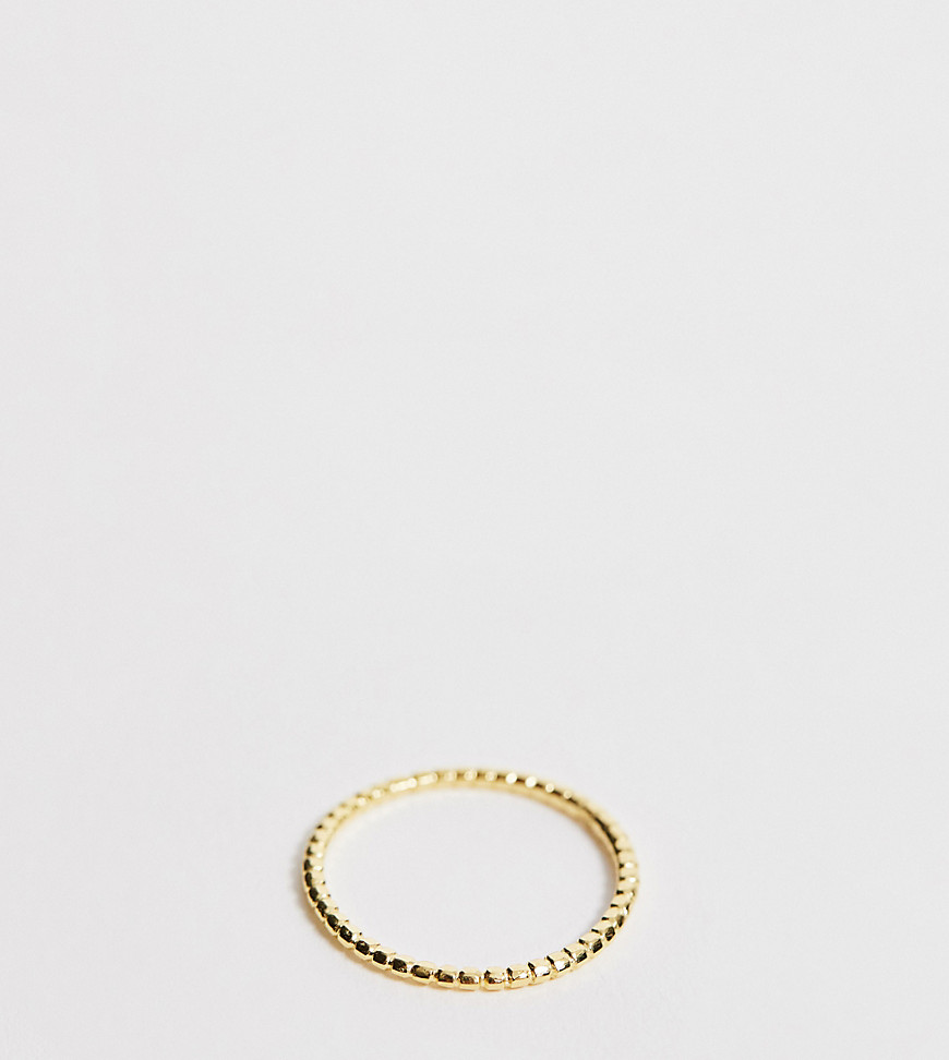 ASOS DESIGN Curve – Guldpläterad ring med boll i äkta silver