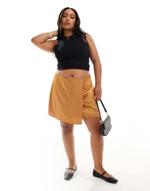 ASOS DESIGN Curve - Gyldengul mininederdel i satin