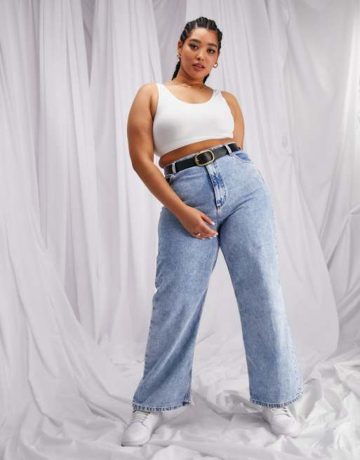 ASOS DESIGN Curve high rise relaxed dad jeans in light wash, 4 of 4