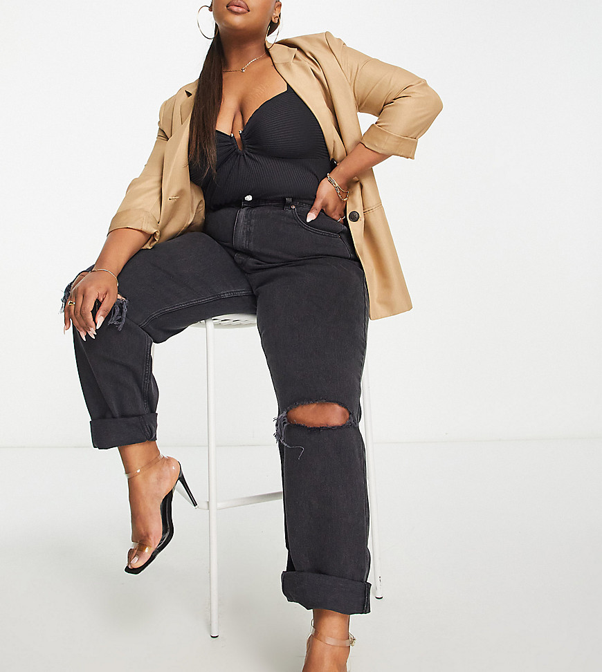 Plus-size jeans by ASOS Curve Always making a comeback Relaxed tapered fit​ High rise Zip fly Five pockets Ripped knees