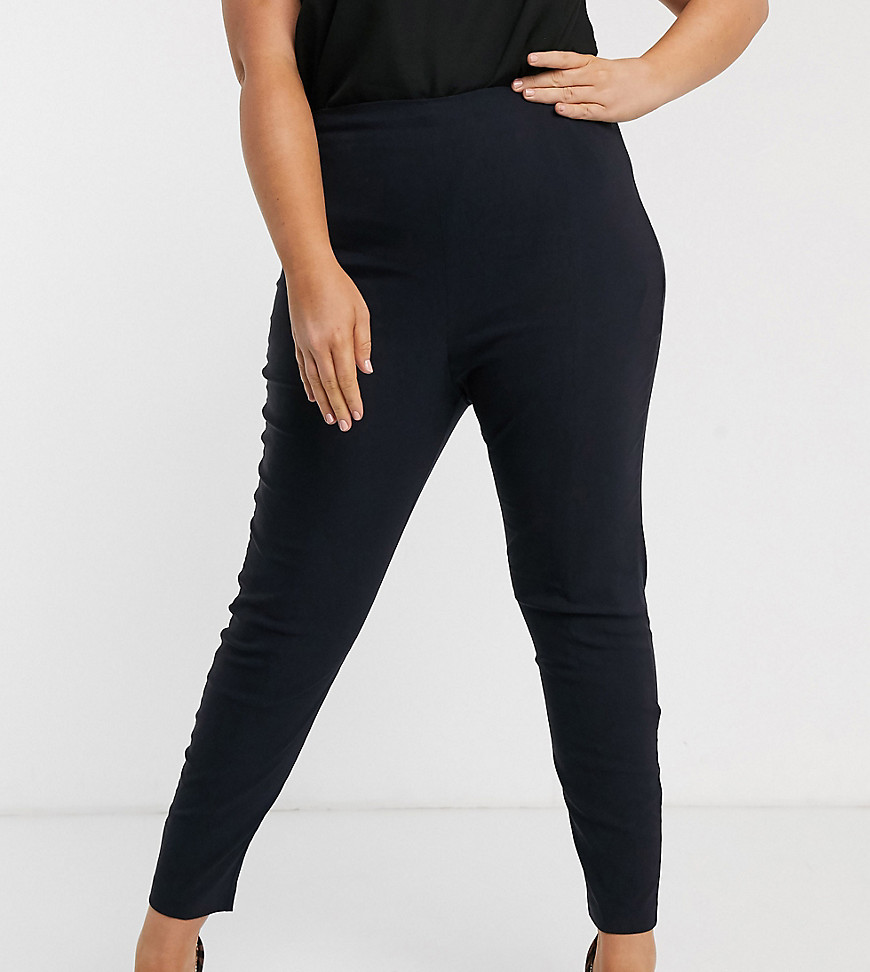 Plus-size trousers by ASOS DESIGN Add-to-bag potential: considerable High-rise waist Side-zip fastening Skinny fit Cut very closely from hips to hem