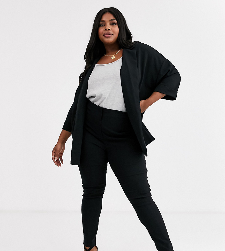 Plus-size trousers by ASOS DESIGN An alternative to your jeans High-rise waist Zip fly Skinny fit Cut very closely to the body