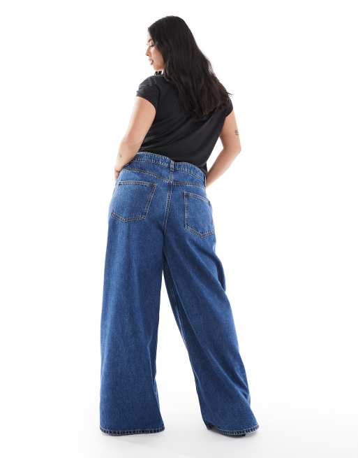 ASOS DESIGN Curve high waist wide leg jeans in midwash blue, 3 of 5