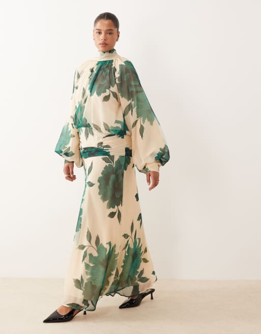 ASOS DESIGN Curve – Hochgeschlossenes, drapiertes Chiffon-Maxikleid mit grünem Blumenmuster und Bindeband am Hals, 2 von 4