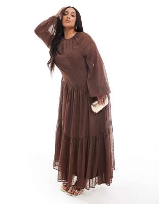 Thumbnail - ASOS DESIGN Curve - Hochgeschlossenes Jacquard-Maxikleid in Schokobraun mit Ausbrennermuster und Godet mit Bogenkante
