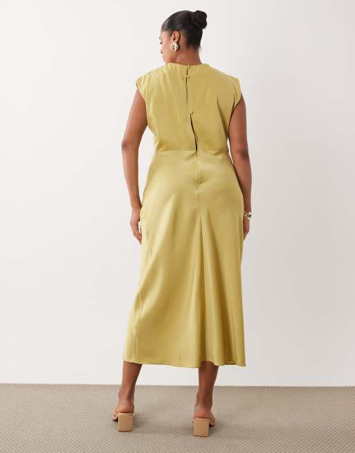 ASOS DESIGN Curve – Hochgeschlossenes Midikleid aus Satin in Hellgrün mit plissiertem Oberteil , 4 von 4