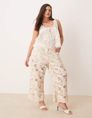 ASOS DESIGN Curve - Hochwertiger Hosenrock in Buttermilchgelb mit floralem Lochmuster