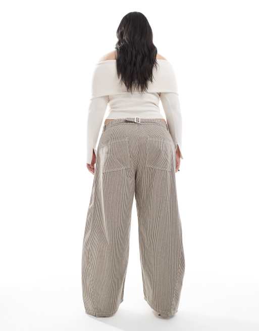 ASOS DESIGN Curve horseshoe trousers with tab waist detail in brown stripe, 3 of 5
