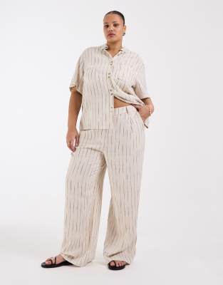 ASOS DESIGN Curve - Hose aus Leinenmix in Natur mit welligem Linienmuster, weitem Bein und Bundfalten-Neutral