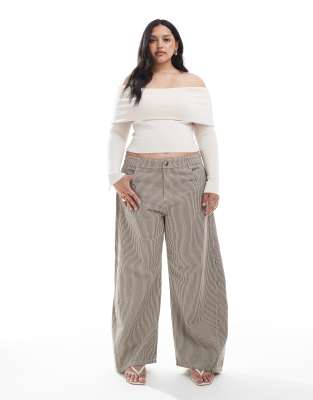 ASOS DESIGN Curve - Hose in Braun gestreift mit weitem, abgerundetem Bein und Laschendetail an der Taille-Brown