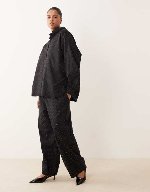 ASOS DESIGN Curve – Hose in Schwarz mit Strassverzierung und elastischem Bund, Kombiteil , 2 von 5