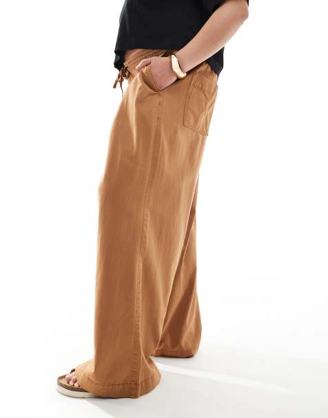 ASOS DESIGN Curve – Hose in verwaschenem Karamell mit weicher Haptik und weitem Bein - view 1