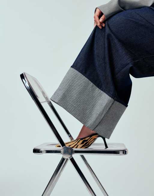 ASOS DESIGN Curve – Indigoblå, figursydda jeans med vida ben och uppvikt nederkant, 5 av 5